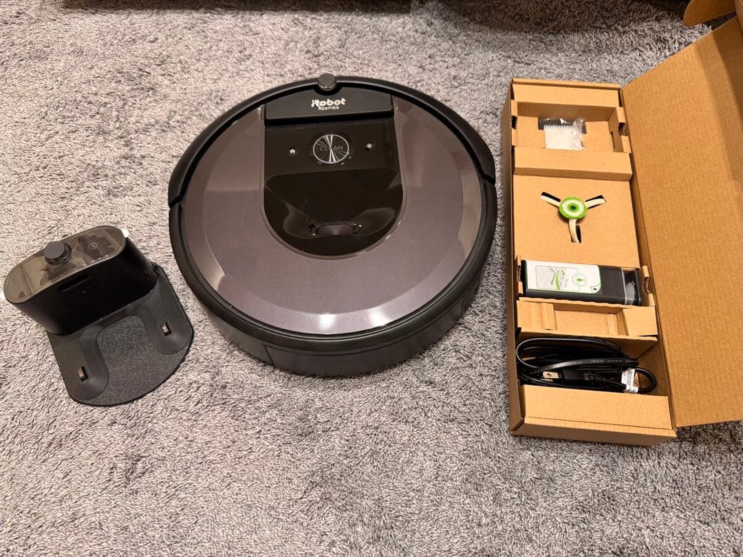 【ほぼ新品】iRobot Roomba ロボット掃除機ルンバ i7 i7150