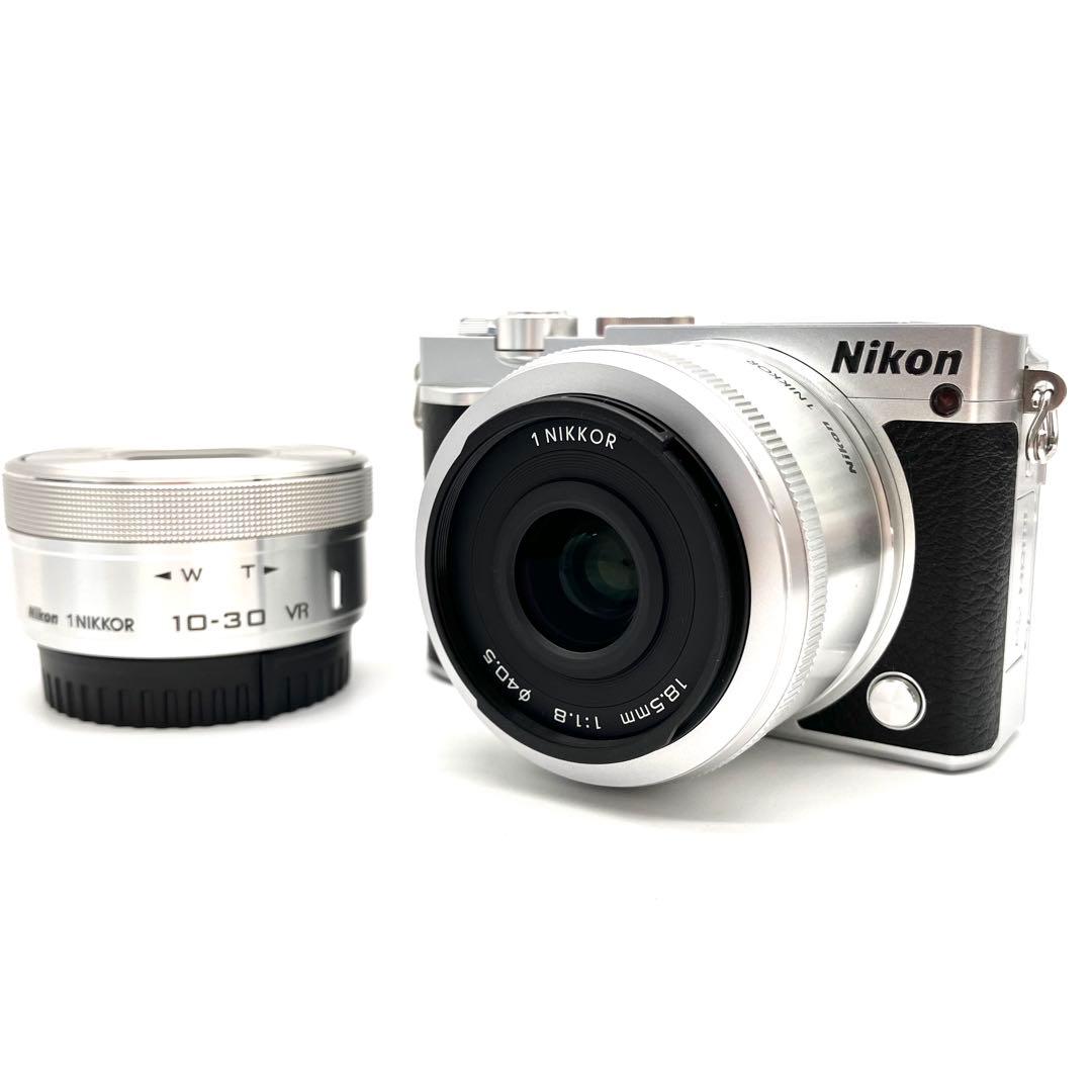 Nikon 1 J5 ダブルレンズキット　シルバー