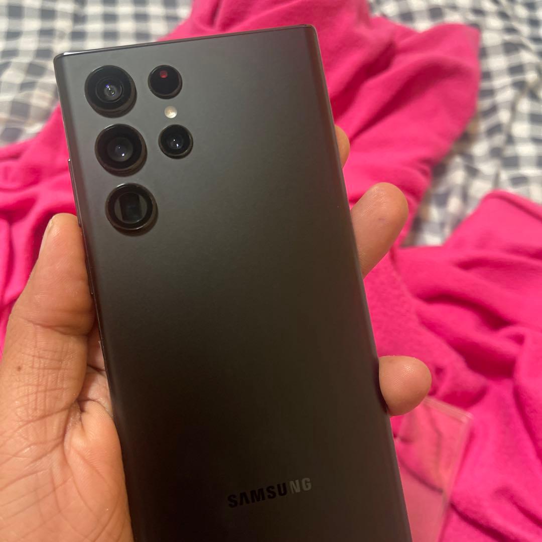 Galaxy S22 Ultra / 256 GB SIMフリー12GB