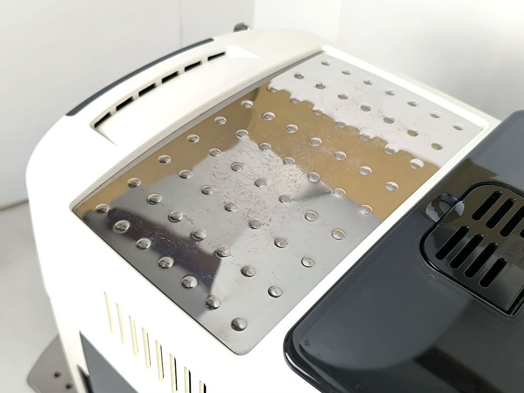 デロンギ　コンパクト全自動コーヒーマシンマグニフィカS ECAM22112W