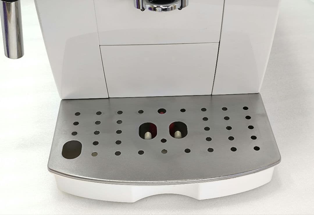 デロンギ　コンパクト全自動コーヒーマシンマグニフィカS ECAM22112W