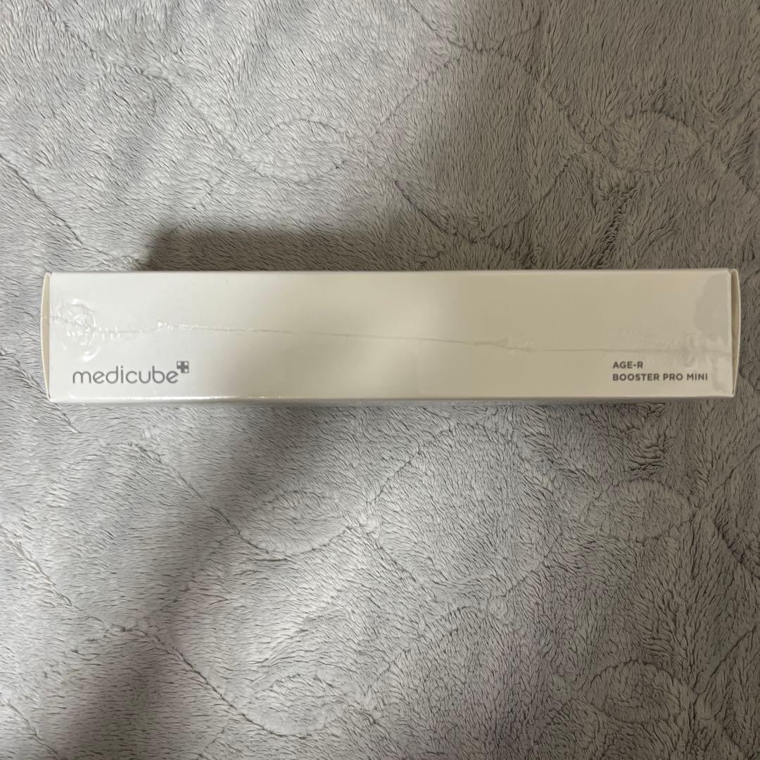 メディキューブ AGE-Rブースタープロ　ホワイト　^_^