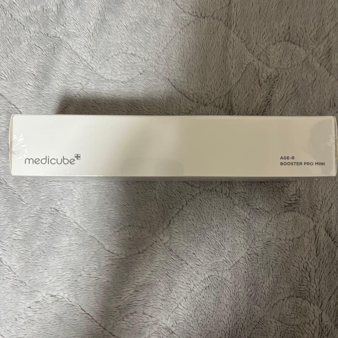 メディキューブ AGE-Rブースタープロ　ホワイト　^_^