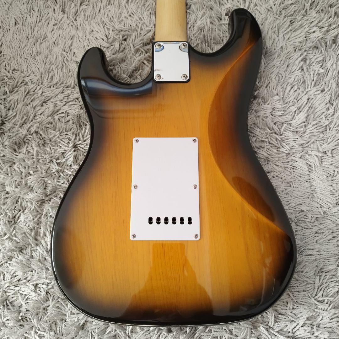 BUSKER'S BST-2H/FM 2TS ストラトキャスタータイプ