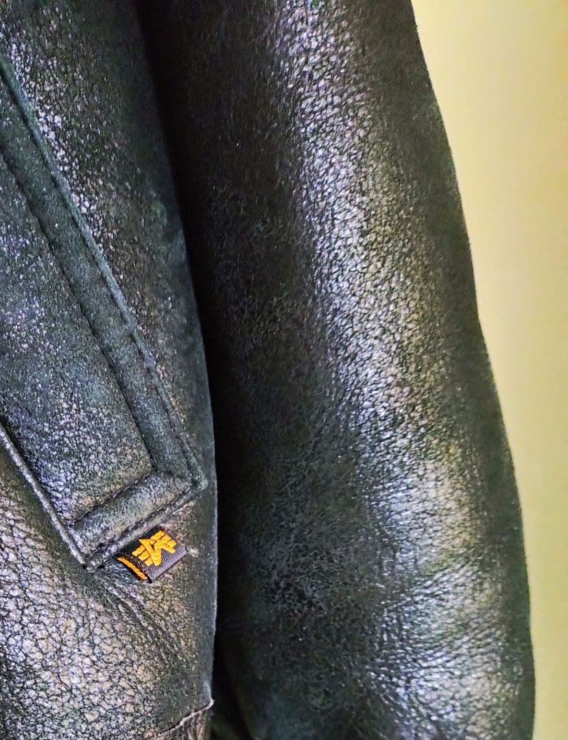 ✨今日だけ価格✨✰ALPHA✰Ｂ3リアルムートン✨USED美品✨