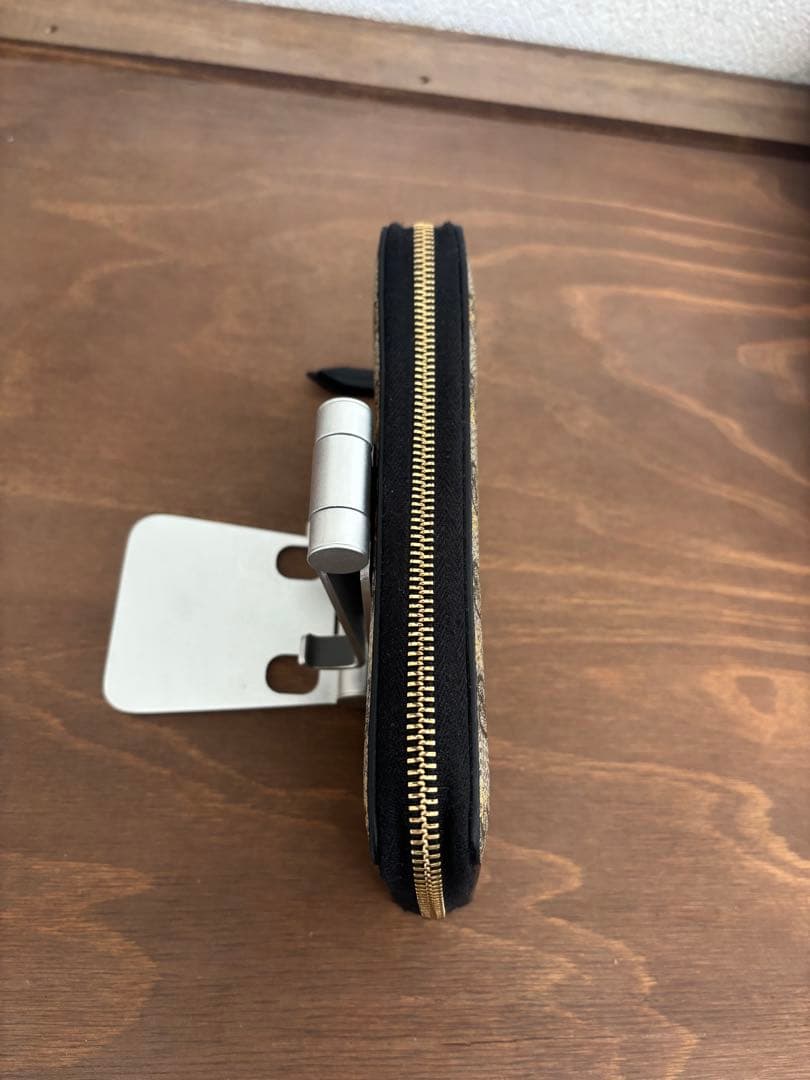 GUCCI グッチ GGスプリーム ビー（蜂）柄 ラウンドファスナー 長財布