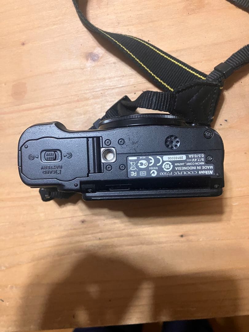 Nikon コンパクトデジタルカメラ 背面液晶・操作ダイヤル付き