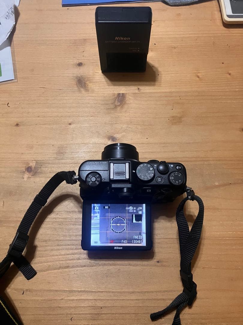 Nikon コンパクトデジタルカメラ 背面液晶・操作ダイヤル付き