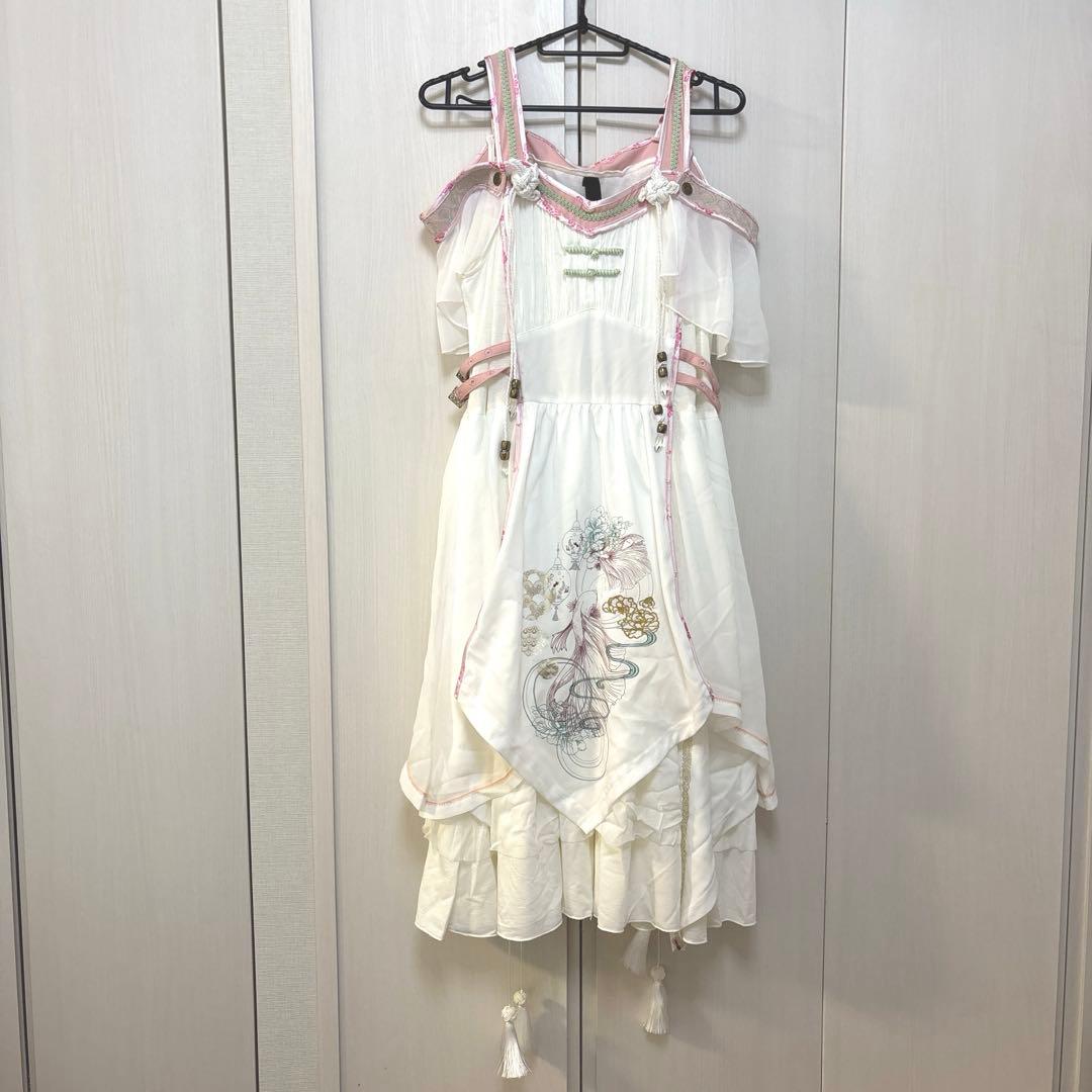 新品タグ付き⭐︎ozz on 金魚刺繍和風ワンピース