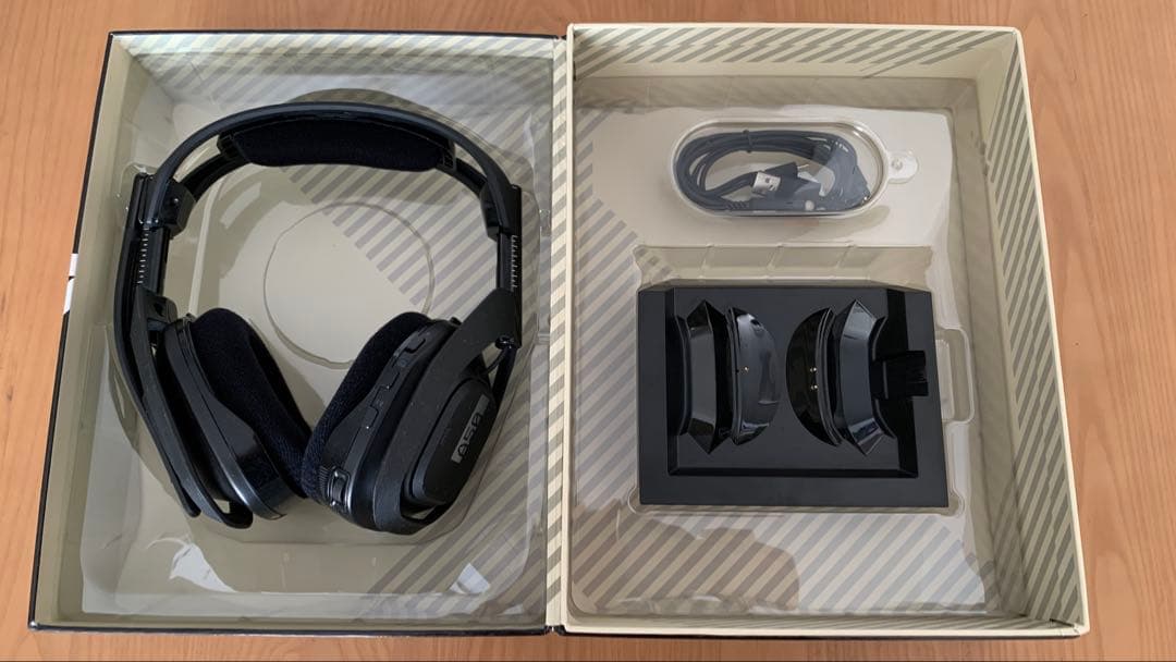 ASTRO A50 ワイヤレスヘッドセット + ベースステーション