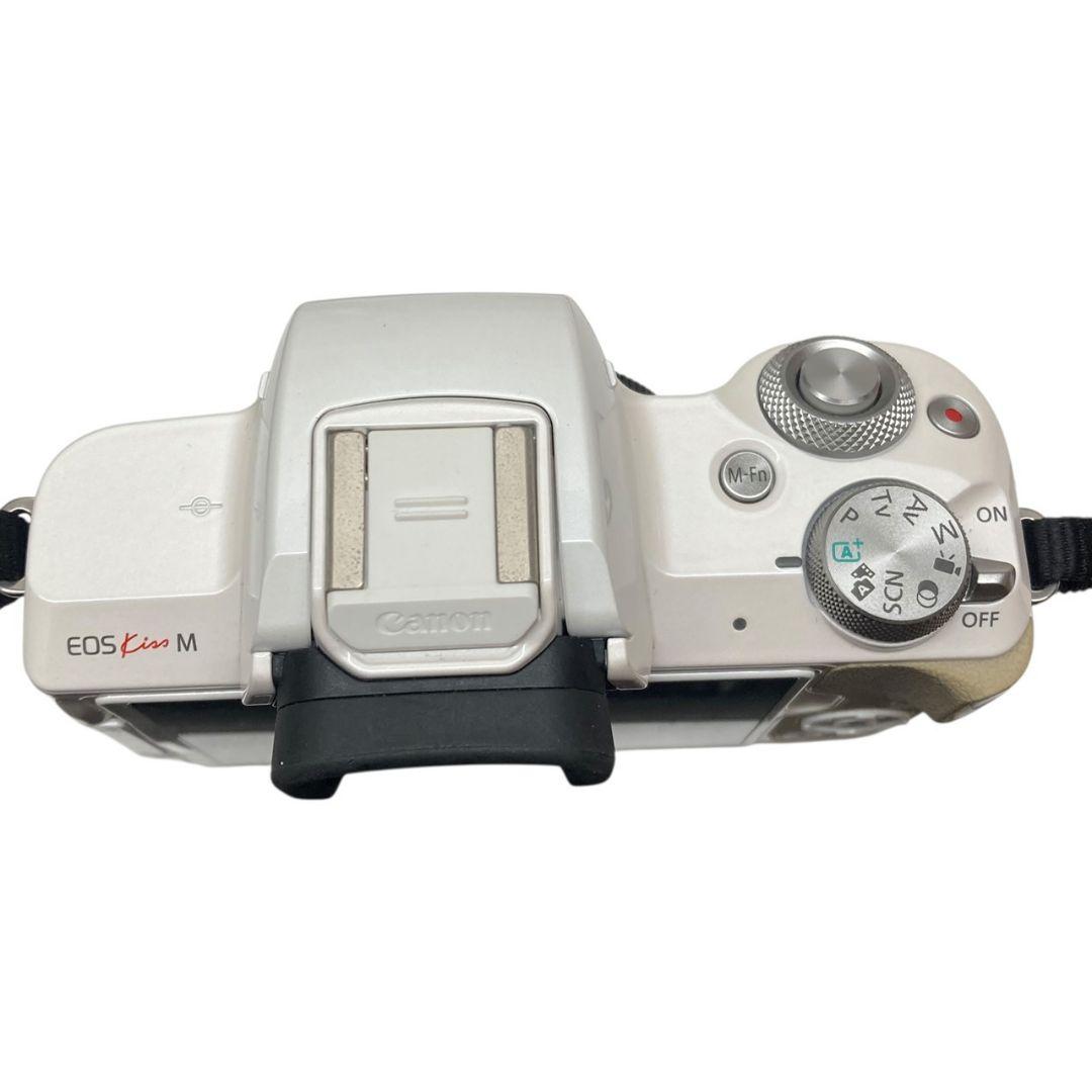 O18289 Canon EOS Kiss M ダブルレンズキット　カメラ