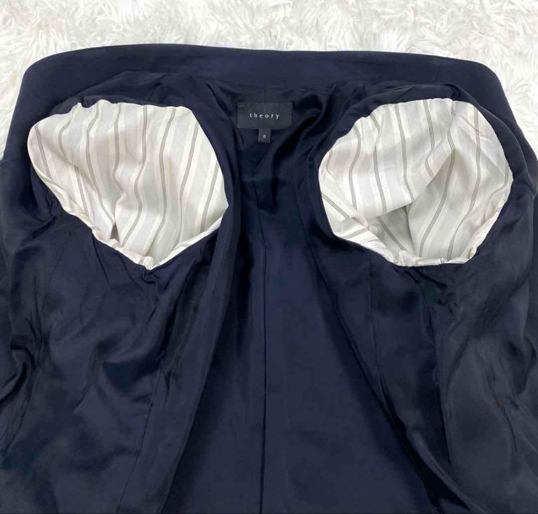 美品✨セオリー ノーカラージャケット パンツスーツ セットアップ　ネイビー