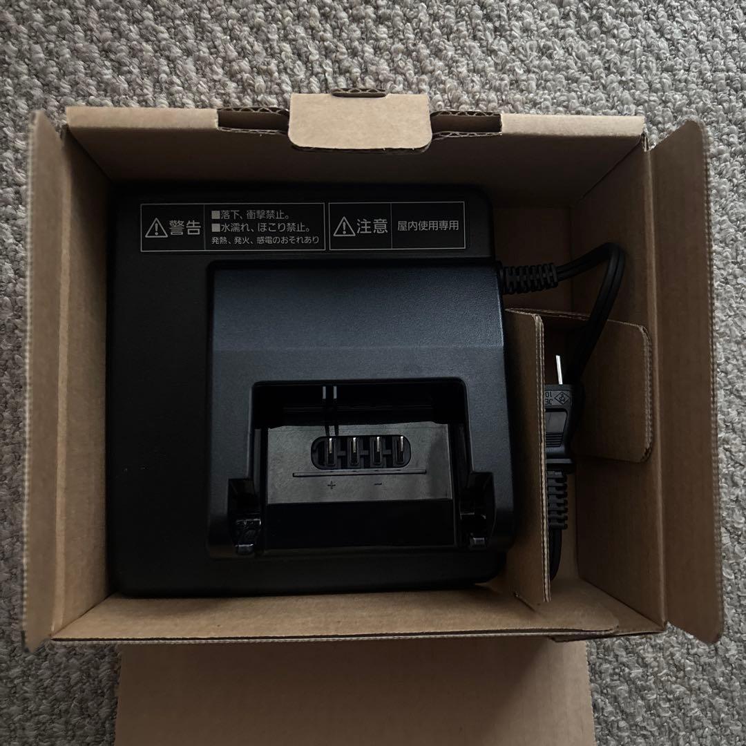 Panasonic NKJ074Z 電動自転車用バッテリー充電器　新品
