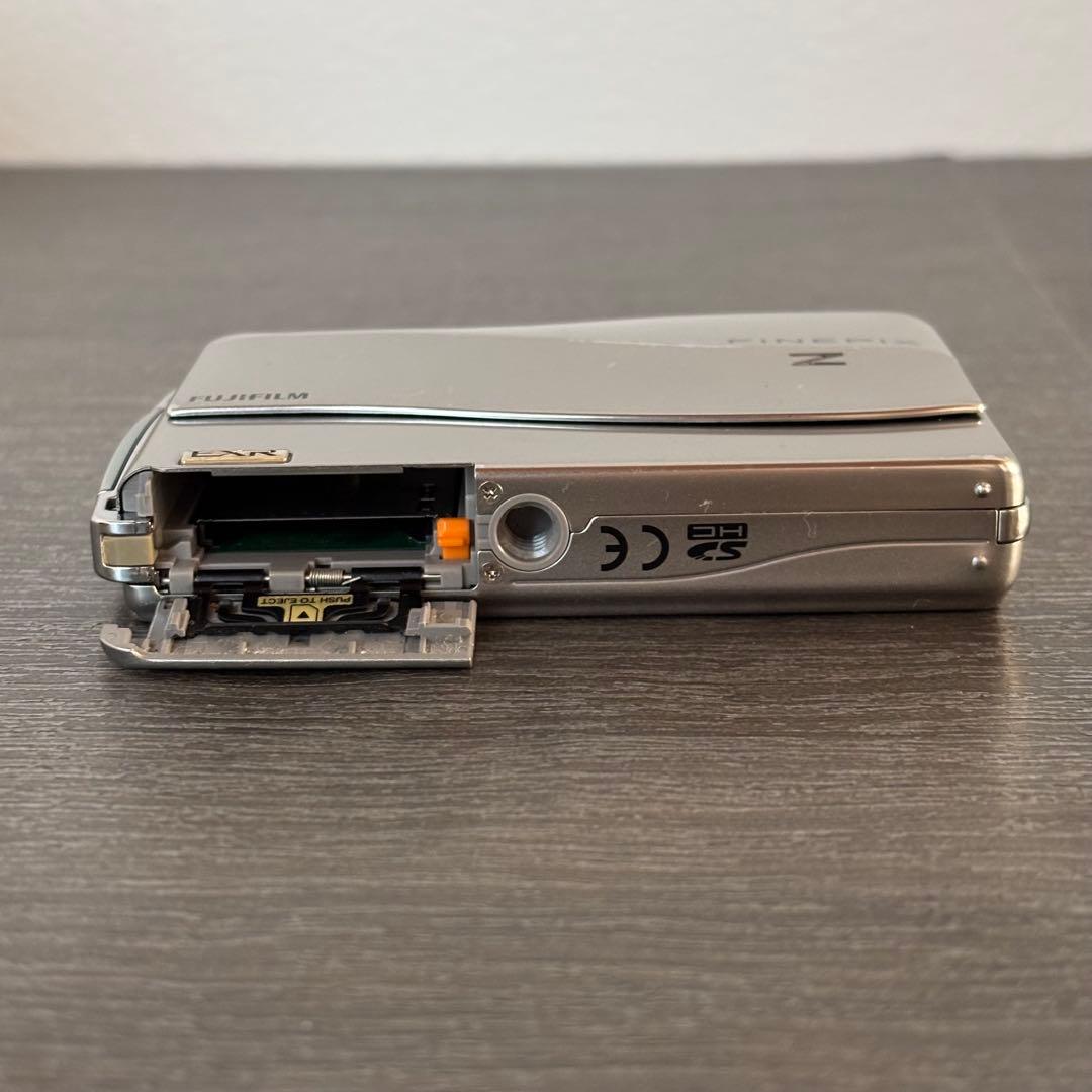 FUJIFILM FINEPIX Z700 EXR デジタルカメラ