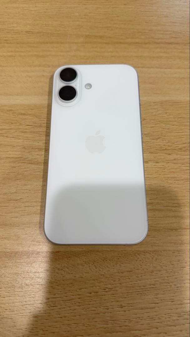 美品　Apple iPhone16 128GB バッテリー92%