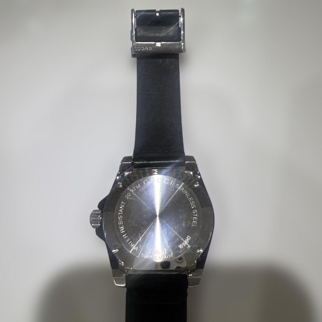 GUCCI グッチ　腕時計　メンズ　クォーツ　電池式　黒