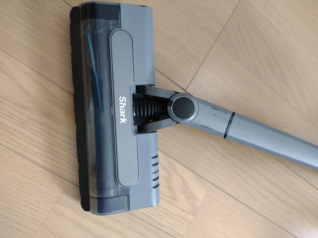 シャーク★コードレスクリーナー★CS100JGR★バッテリー新品と大差なし