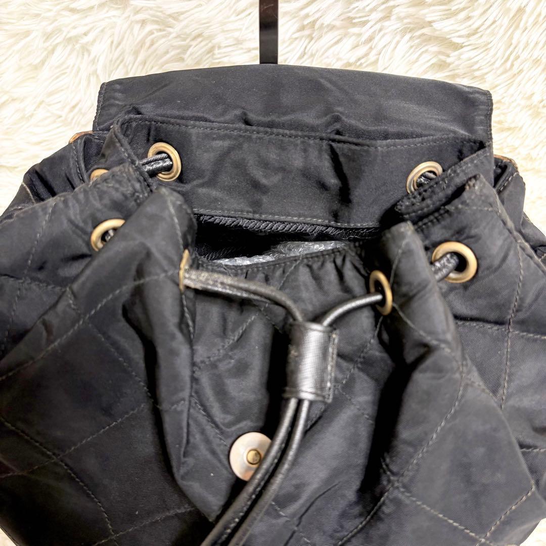 希少　PRADA キルティング　三角ロゴ　バックパック　ナイロン リュック