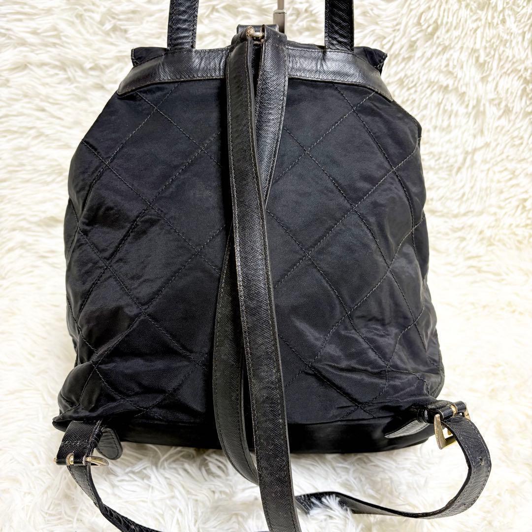 希少　PRADA キルティング　三角ロゴ　バックパック　ナイロン リュック