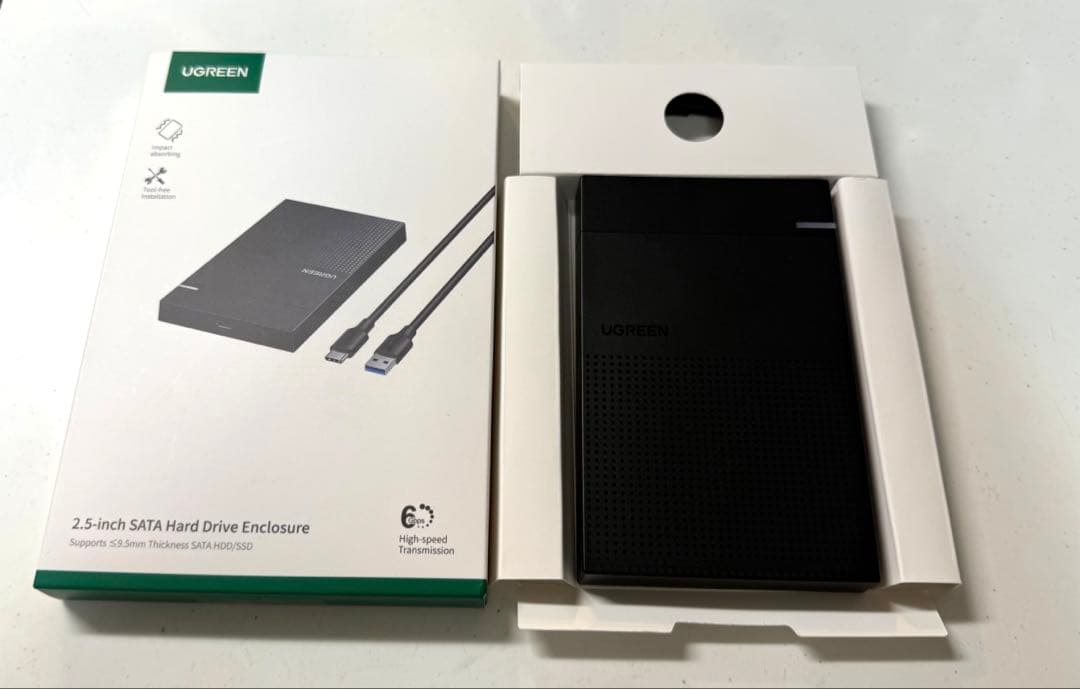 SAMSUNG 860 EVO 2TB 2.5インチ SSD 外付けケース付