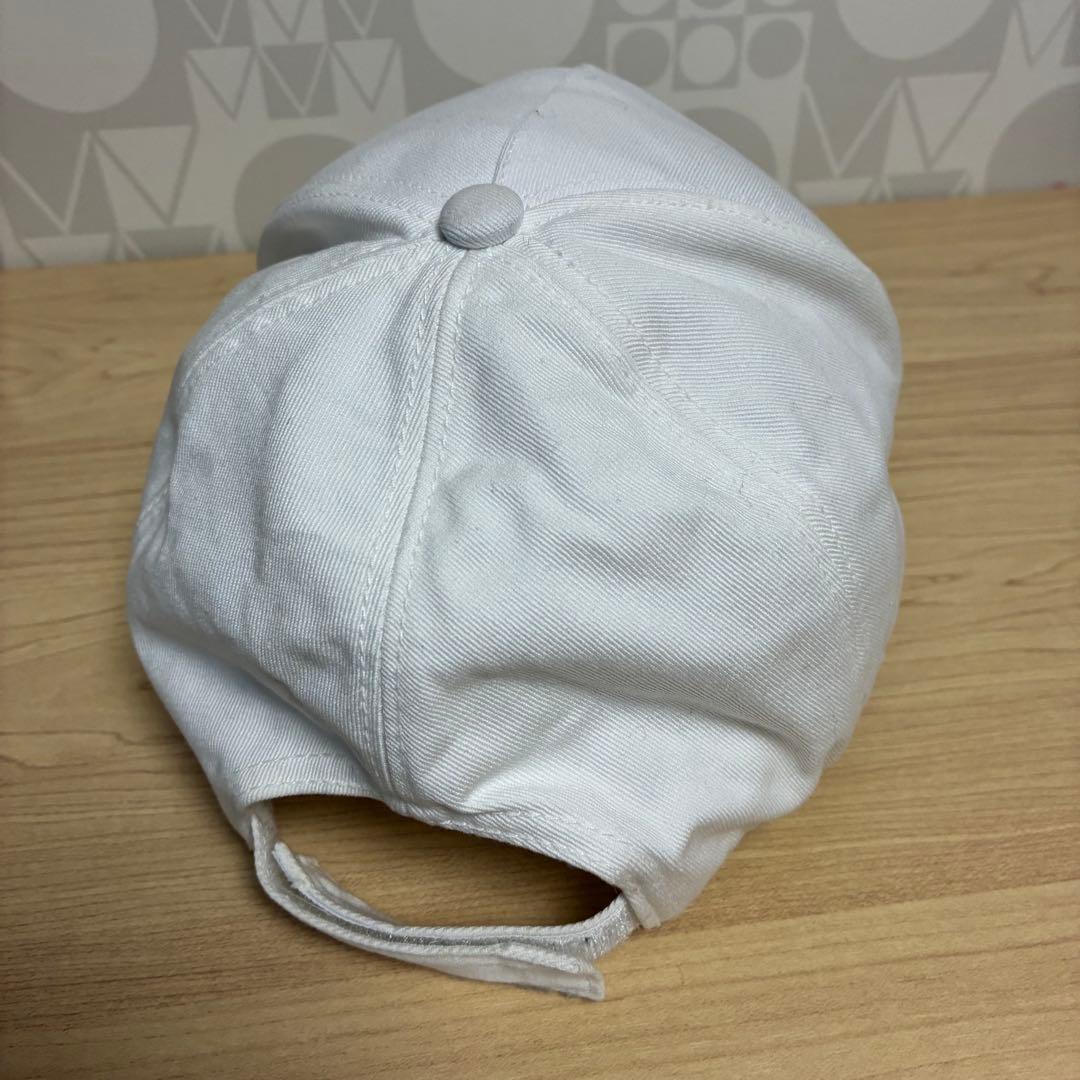 MONCLER(モンクレール)刺繍ロゴ ホワイトキャップ