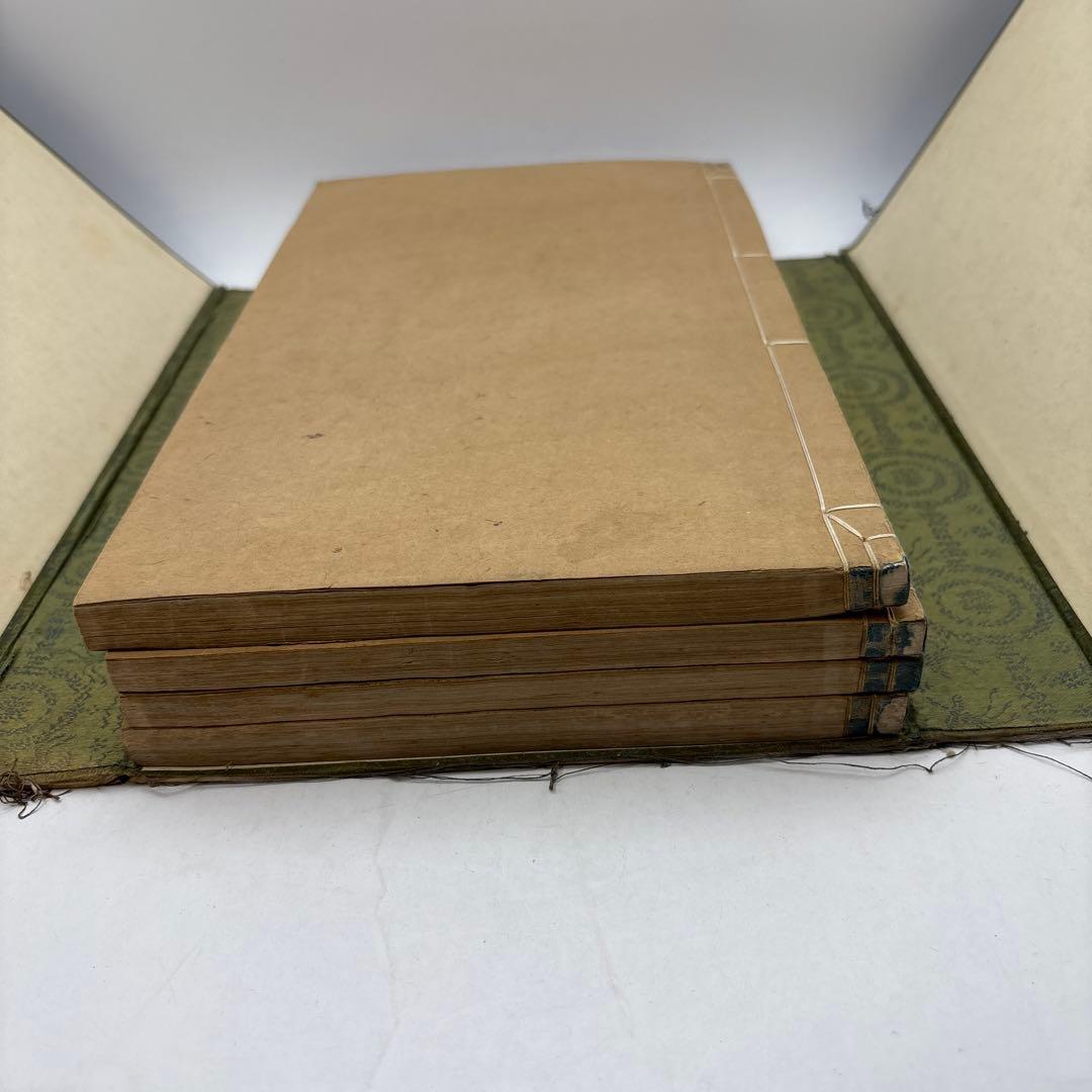 耕香馆画謄全四冊　古い本　画　人物　画集画譜山水とか