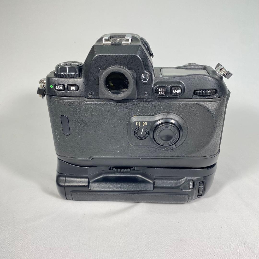 Nikon ニコン F100 MB-15 AF 35-70mm ズームレンズ付き