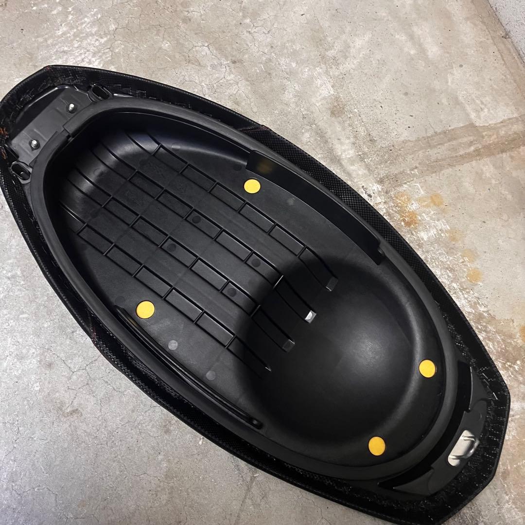 シグナスx 2型　ローダウンスポルティブシート　BURIALベリアル タックロー