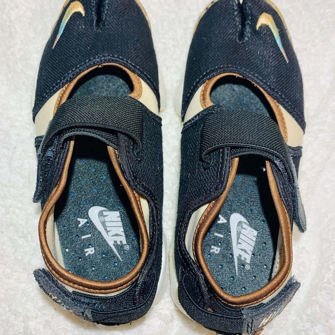 ⭐️極美品　ナイキ エアリフト オフノワール　23cm