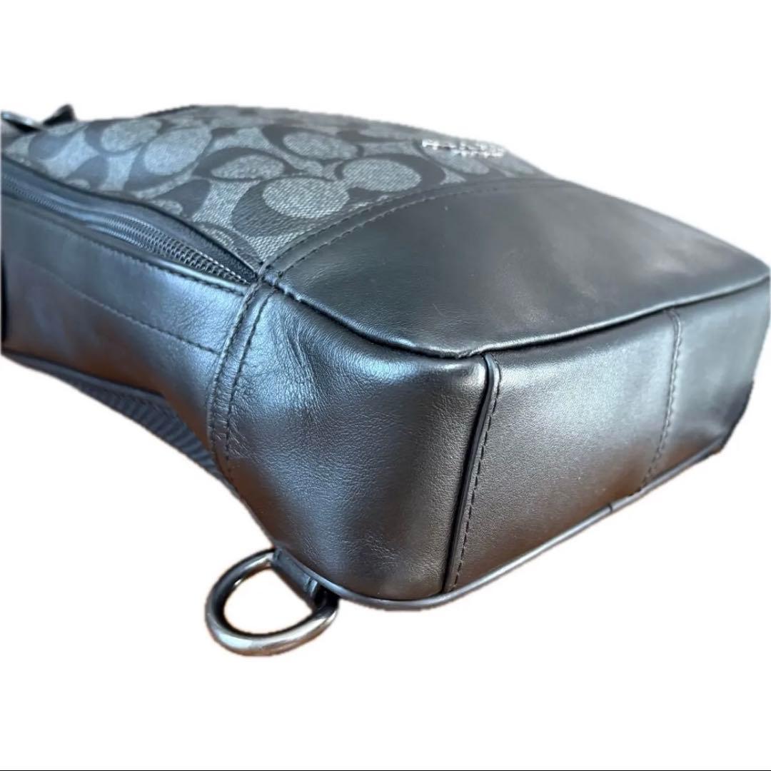 COACH ボディバッグ ショルダーバッグ グレー ロゴパターン