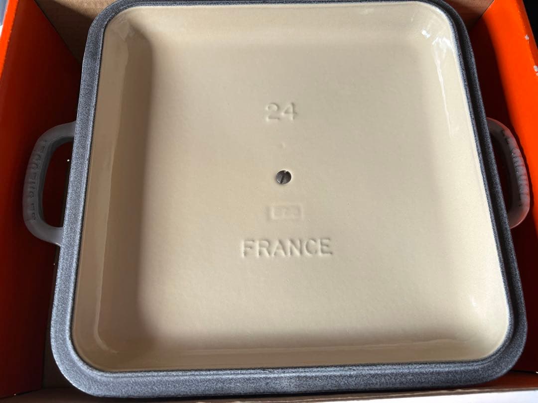 ル・クルーゼ　ミストグレー　スクエア