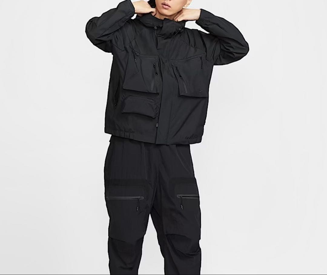 【限定】定価3万円ナイキ スポーツウェア テック