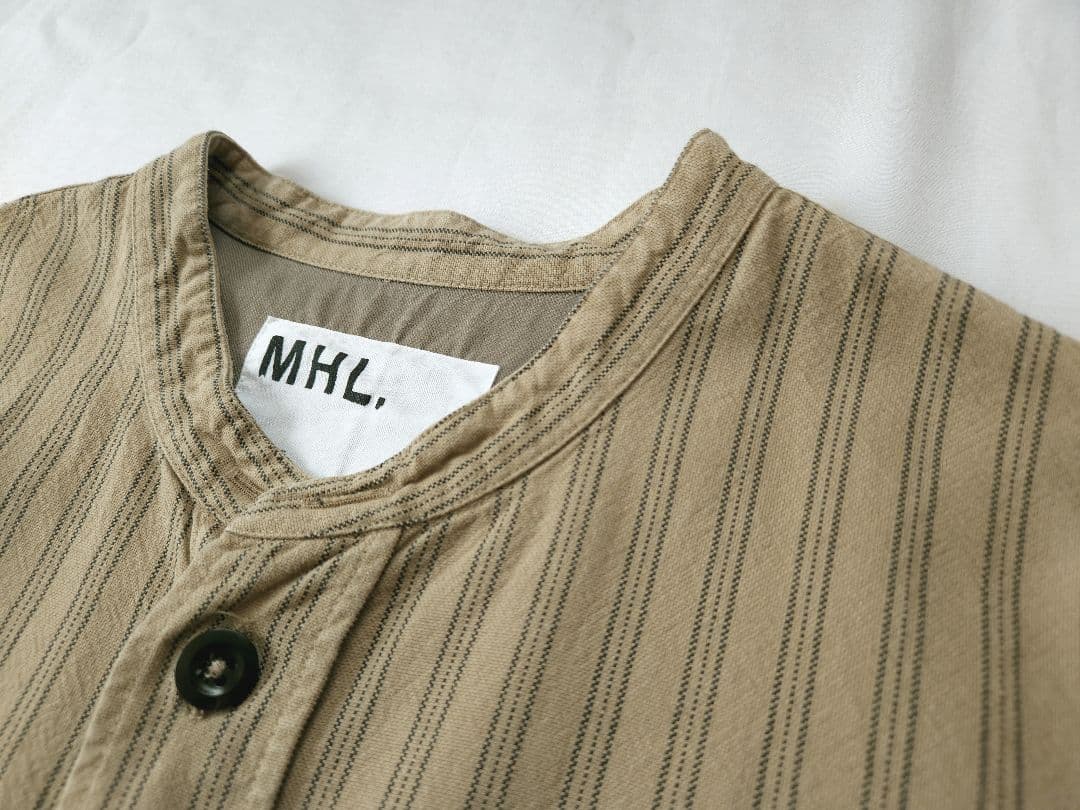 ◇ねこ様◇MARGARET HOWELL　MHL 　ノーカラー　シャツ