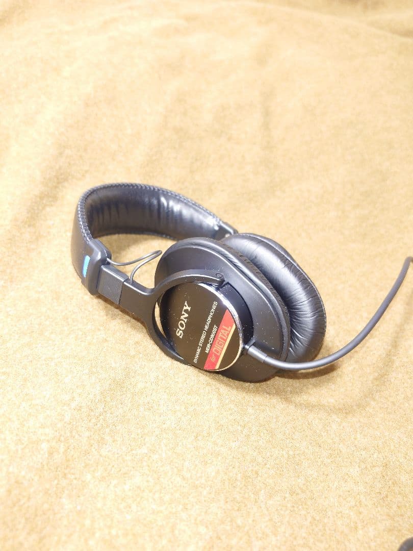 SONY スタジオモニターヘッドホンMDR-CD900ST