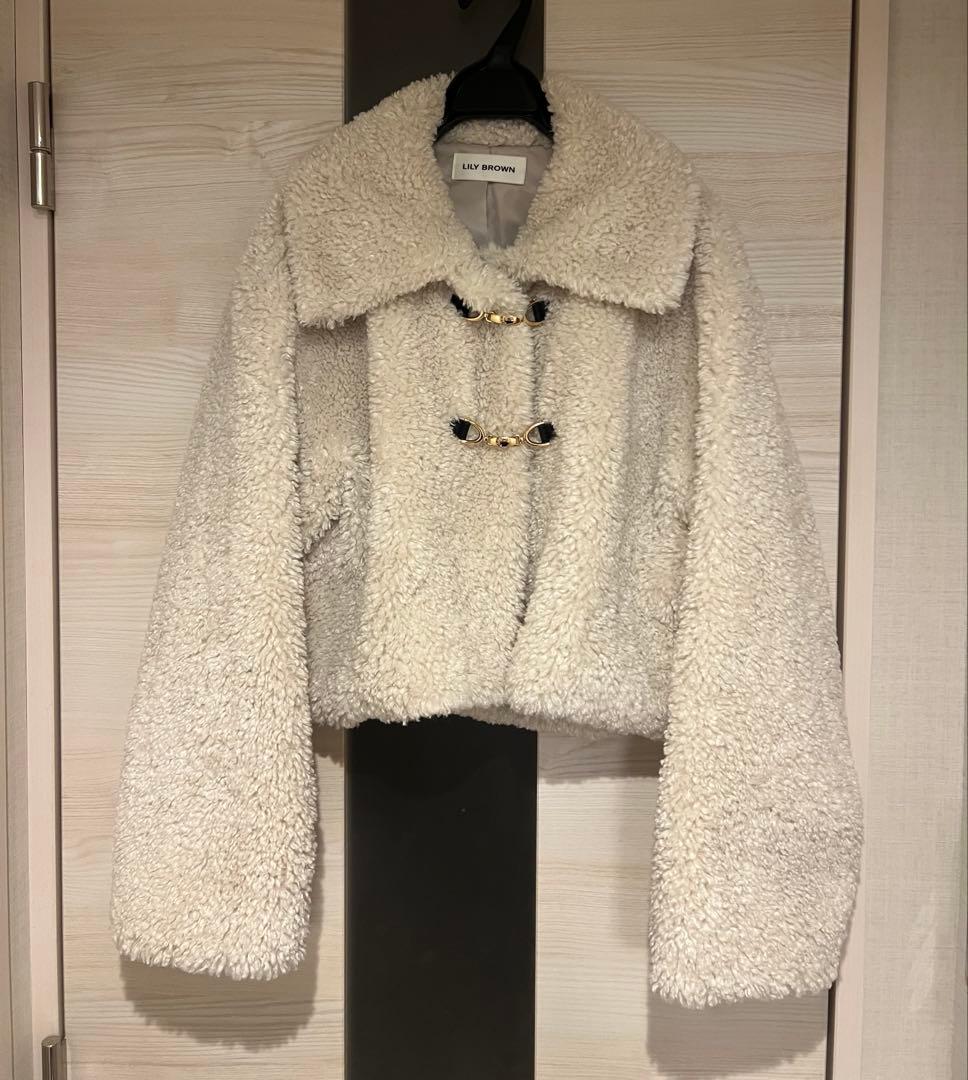 LILY BROWN /バリエファーショートコート