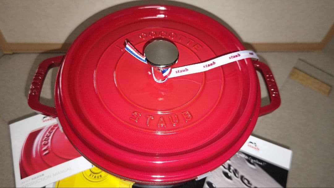 モ*コ様 ストウブ　ピコココット　ラウンド　24㎝　チェリーレッド　40509-