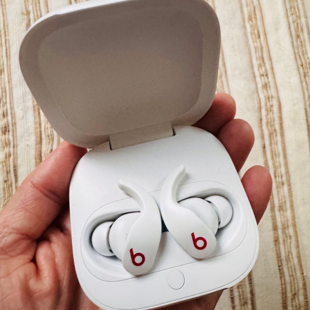 【beats】ワイヤレスイヤホン ②