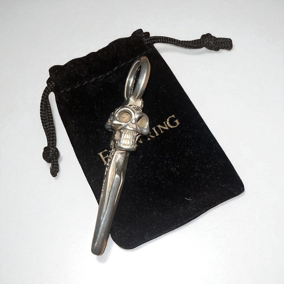 美品 ビルウォールレザー アルティメット ダブルスカルダガー ペンダント