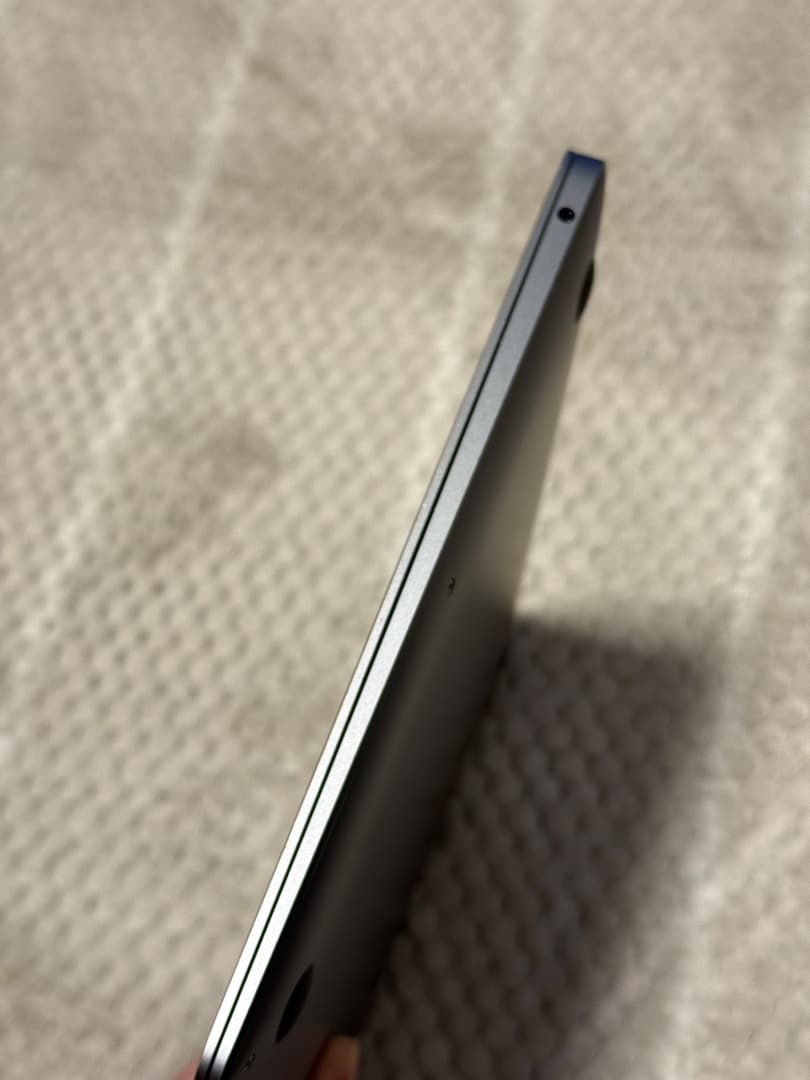 MacBook Air M1 16GB, SSD 1TB 本体 画面に傷あり