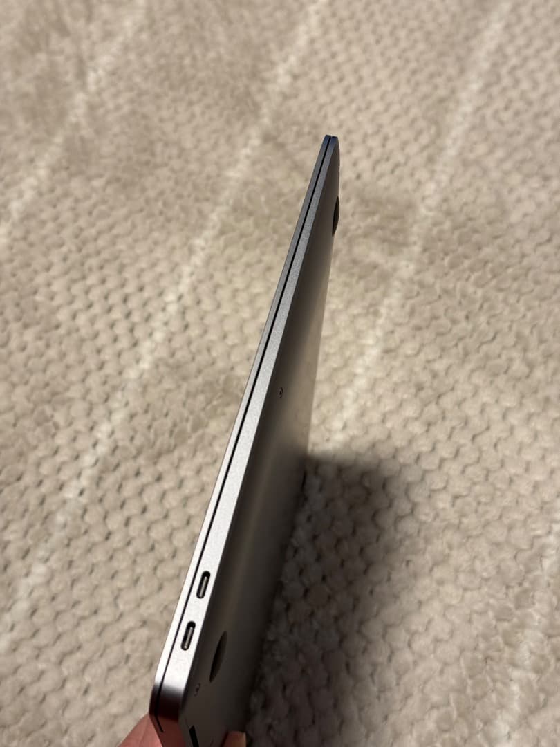 MacBook Air M1 16GB, SSD 1TB 本体 画面に傷あり