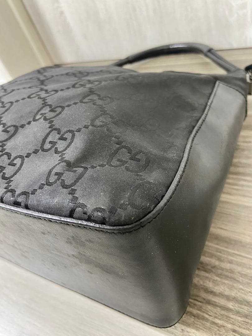 GUCCI トートバッグ GG柄　ナイロン　ブラック　手持ち　レザー