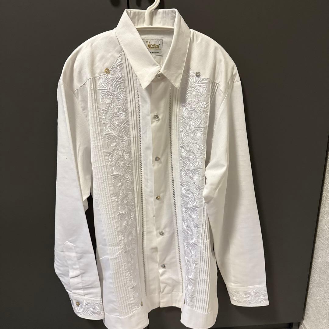 キューバシャツ