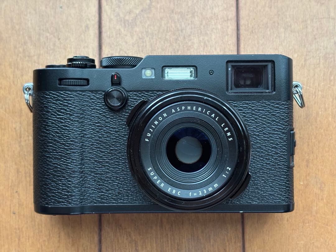 FUJIFILM X100F ブラック　(訳アリ)