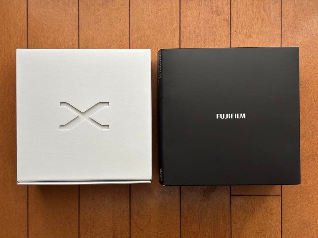 FUJIFILM X100F ブラック　(訳アリ)