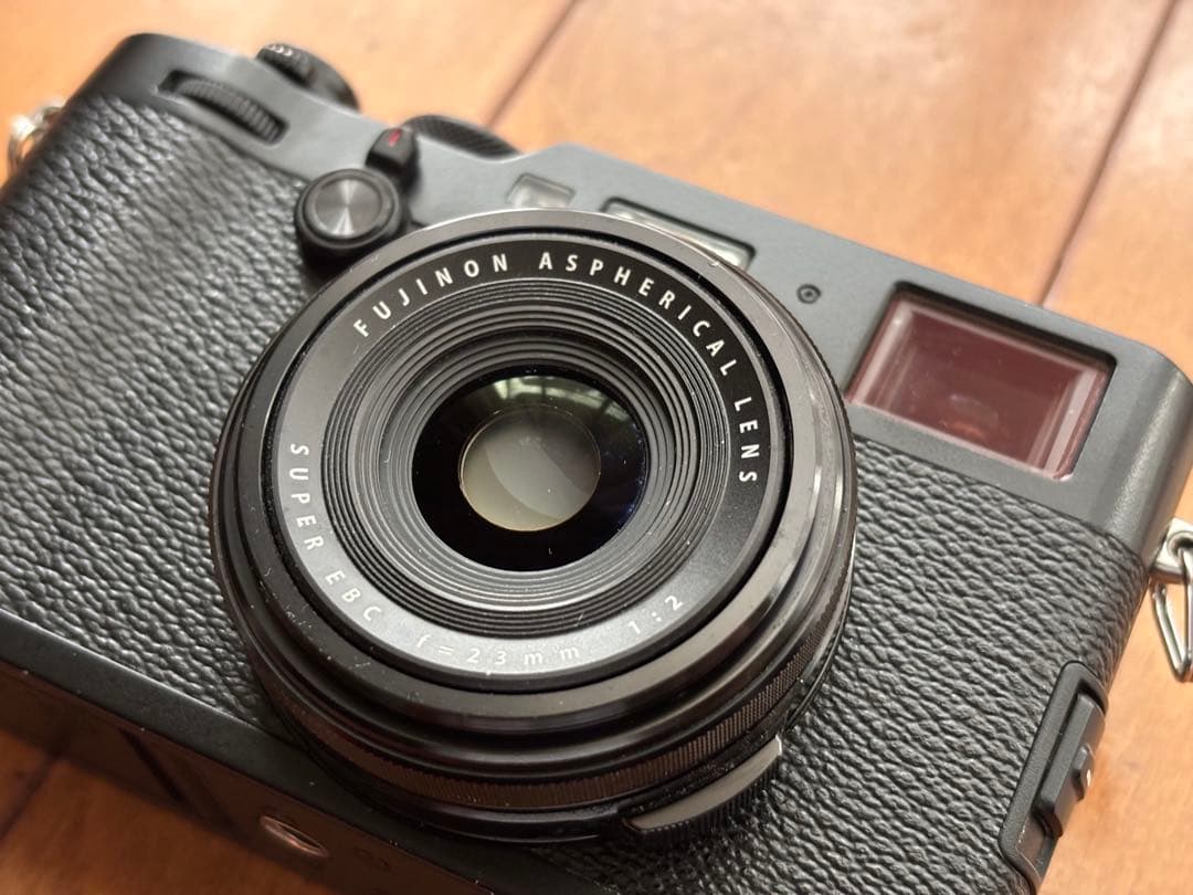 FUJIFILM X100F ブラック　(訳アリ)