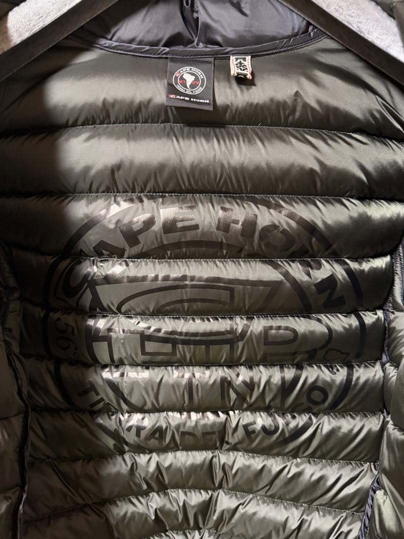 値下げほぼ未使用品Cape Horn ブラック ダウンジャケット