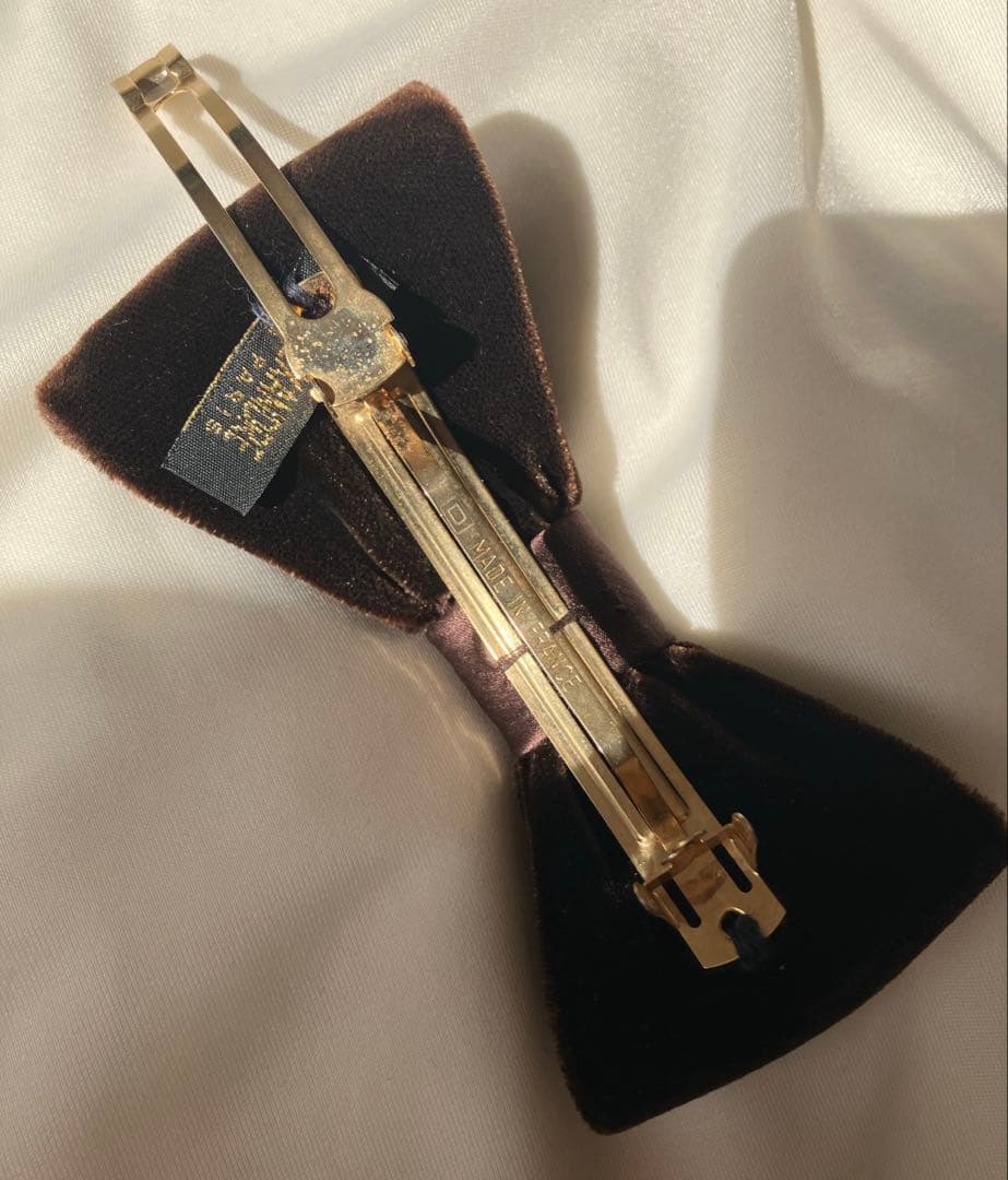 アレクサンドルドゥパリ　リボンバレッタ　ベロア　ブラウン