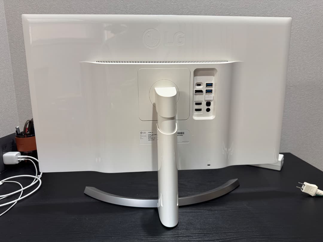 【いそよかこ】LG 27UD88-W 27インチ 4K ディスプレイ