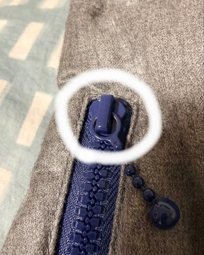 DUVETICA グレー ダウンベスト フード付き　サイズ40