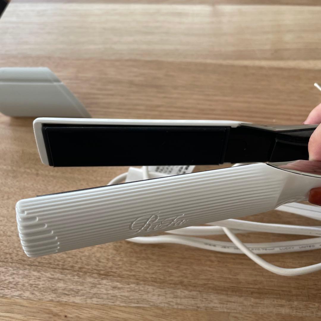 リファ　　ストレートヘアアイロン ホワイト